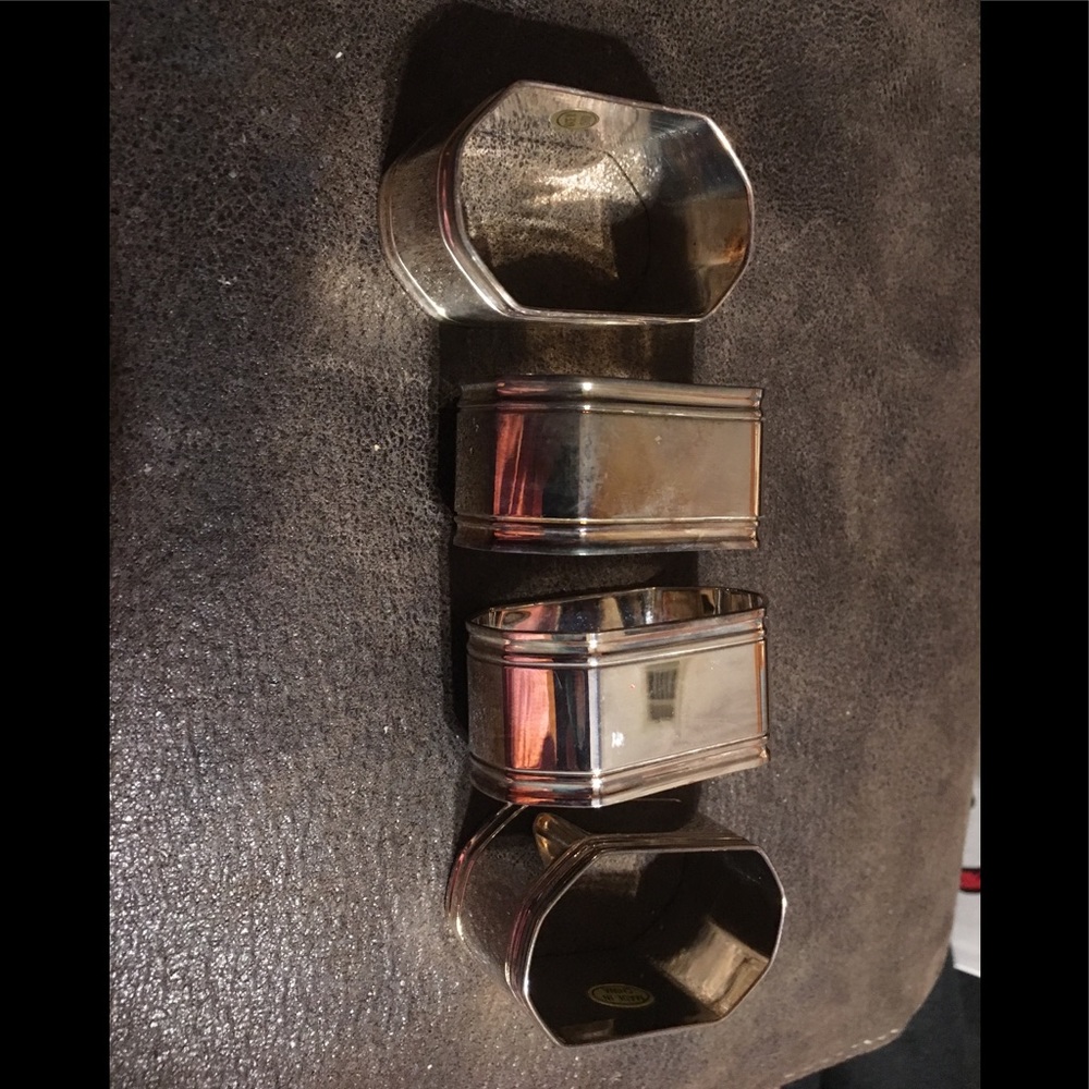 4 napkin ring holders